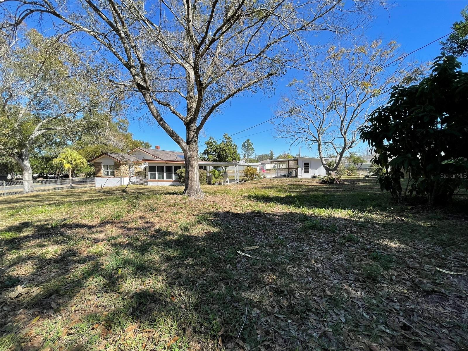 1240 DRUID CIR