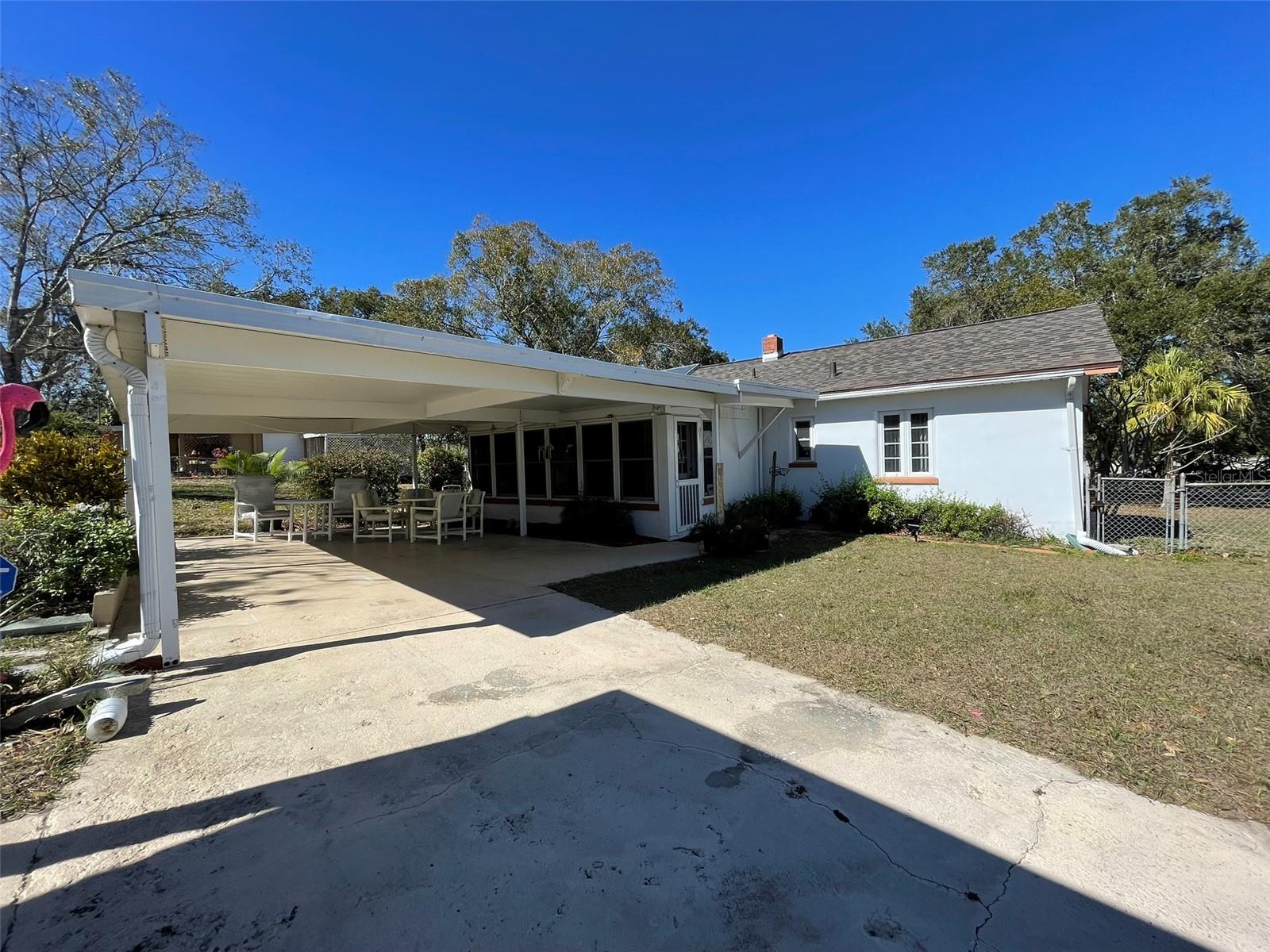 1240 DRUID CIR