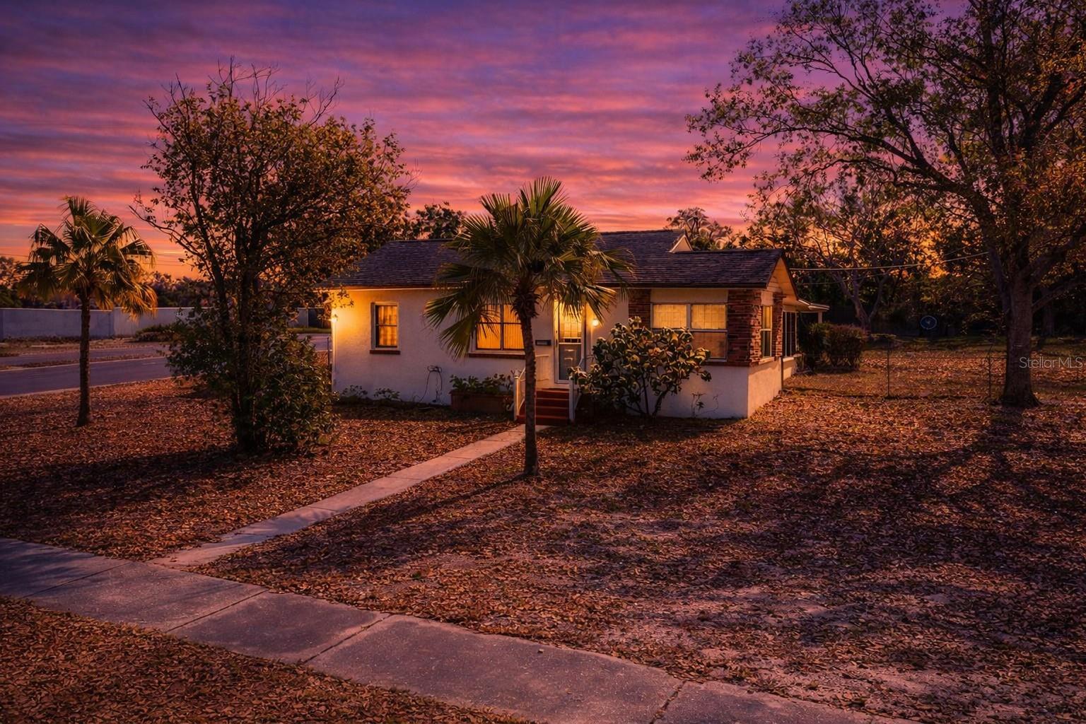 1240 DRUID CIR