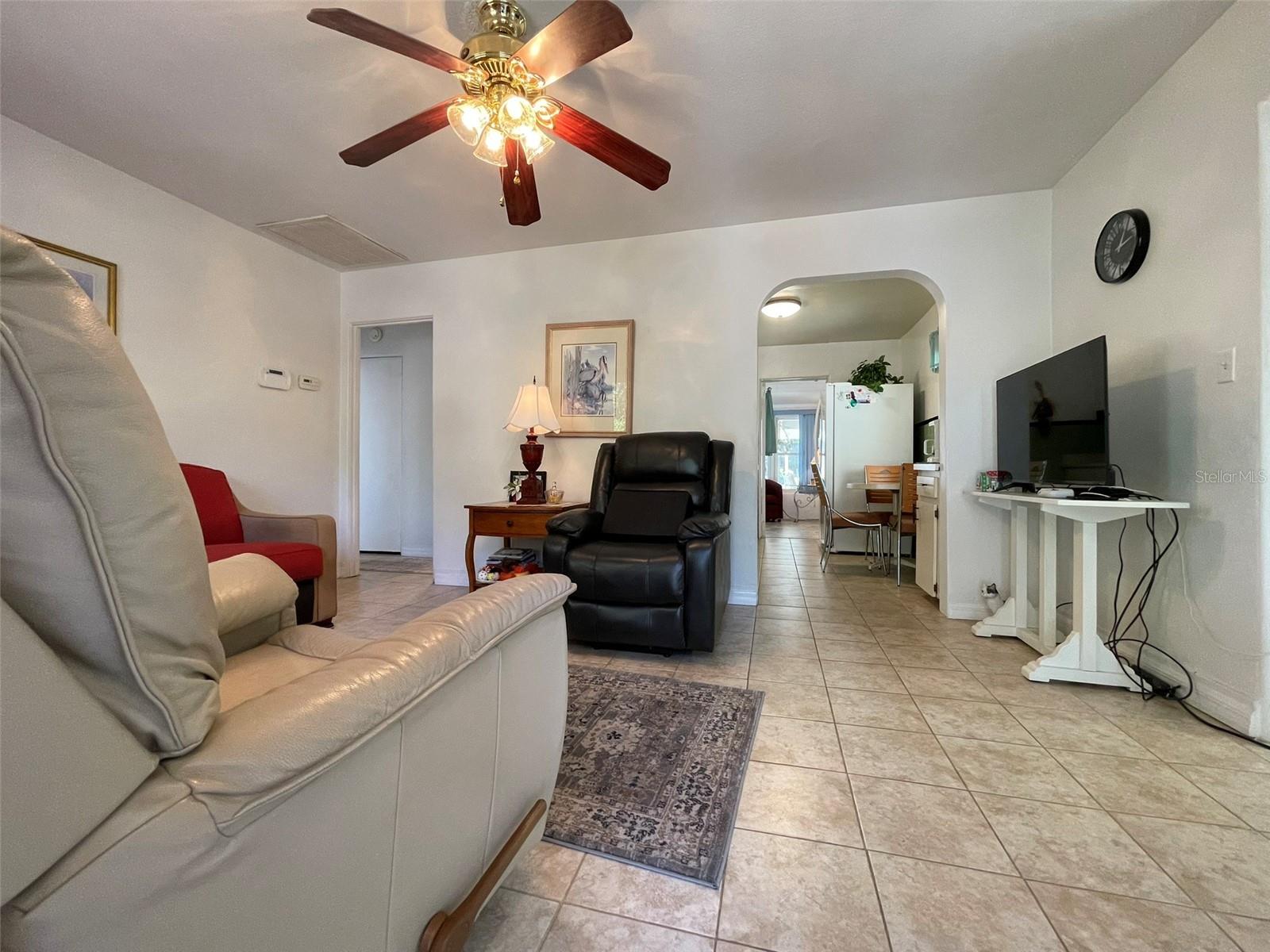 1240 DRUID CIR