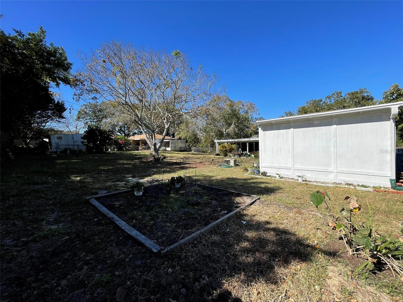 1240 DRUID CIR