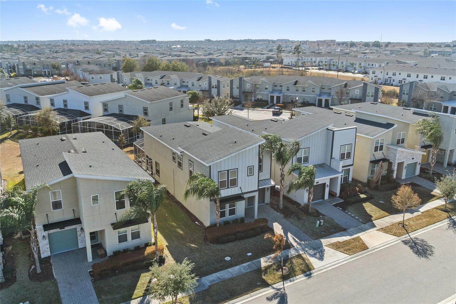 8986 CABOT CLIFFS DR