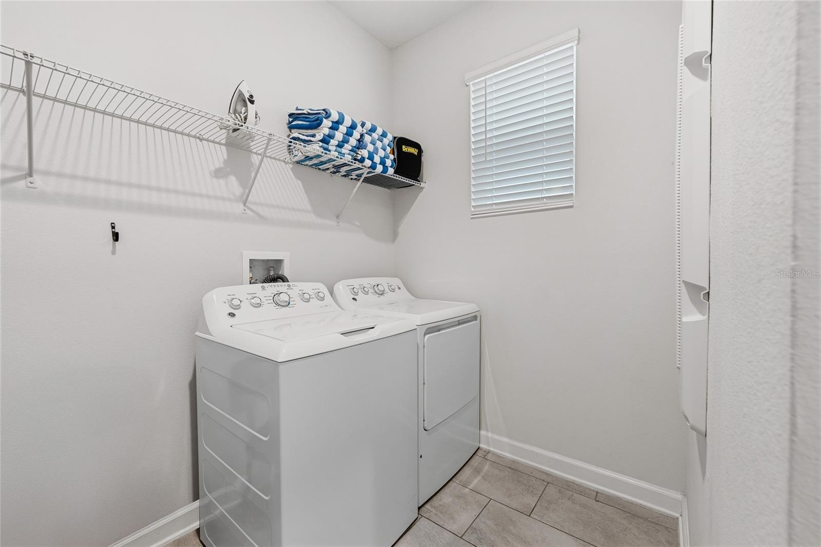 8986 CABOT CLIFFS DR