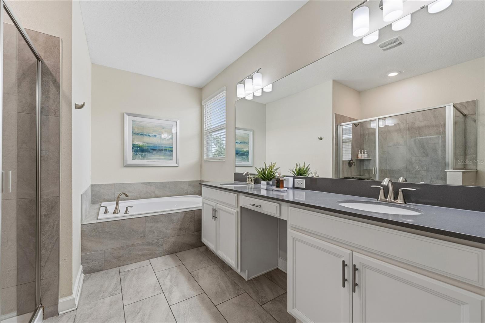 8986 CABOT CLIFFS DR