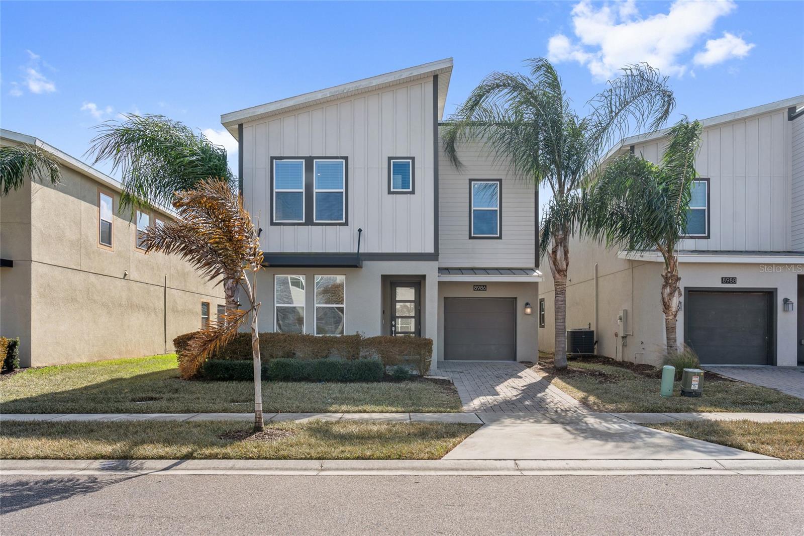 8986 CABOT CLIFFS DR