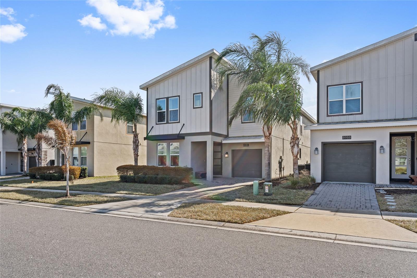 8986 CABOT CLIFFS DR