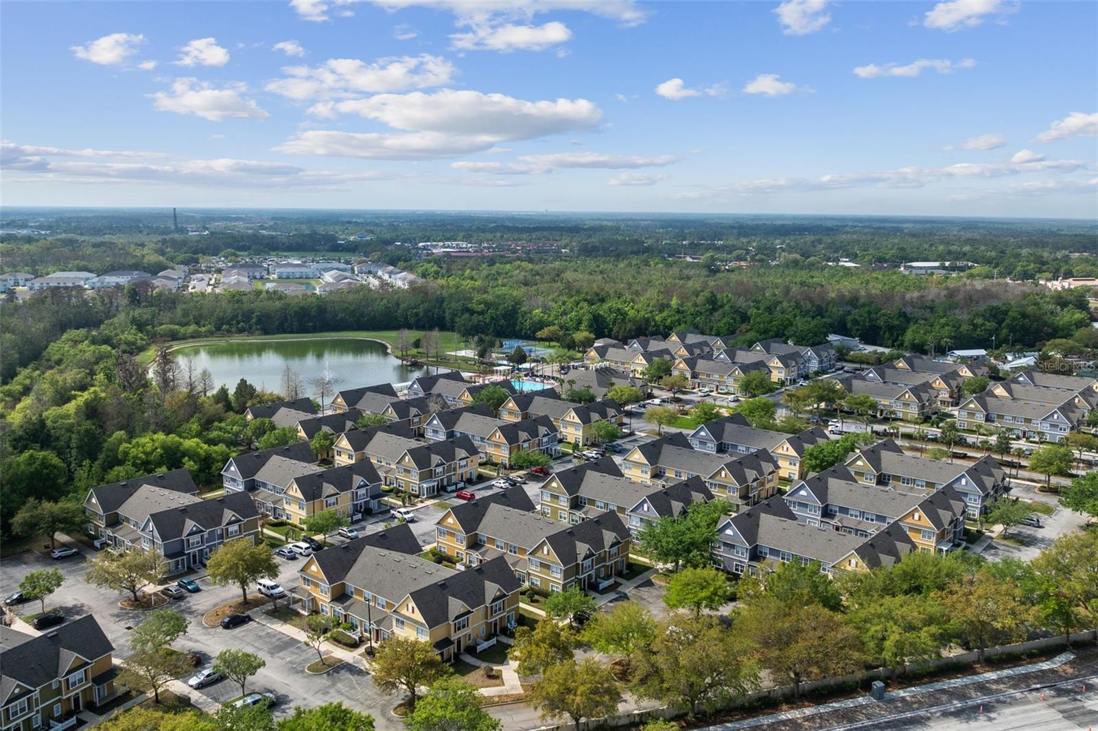 4561 YELLOWGOLD RD E #103