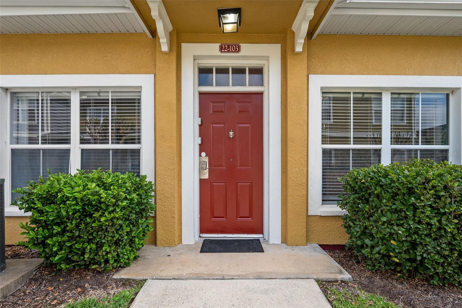 4561 YELLOWGOLD RD E #103