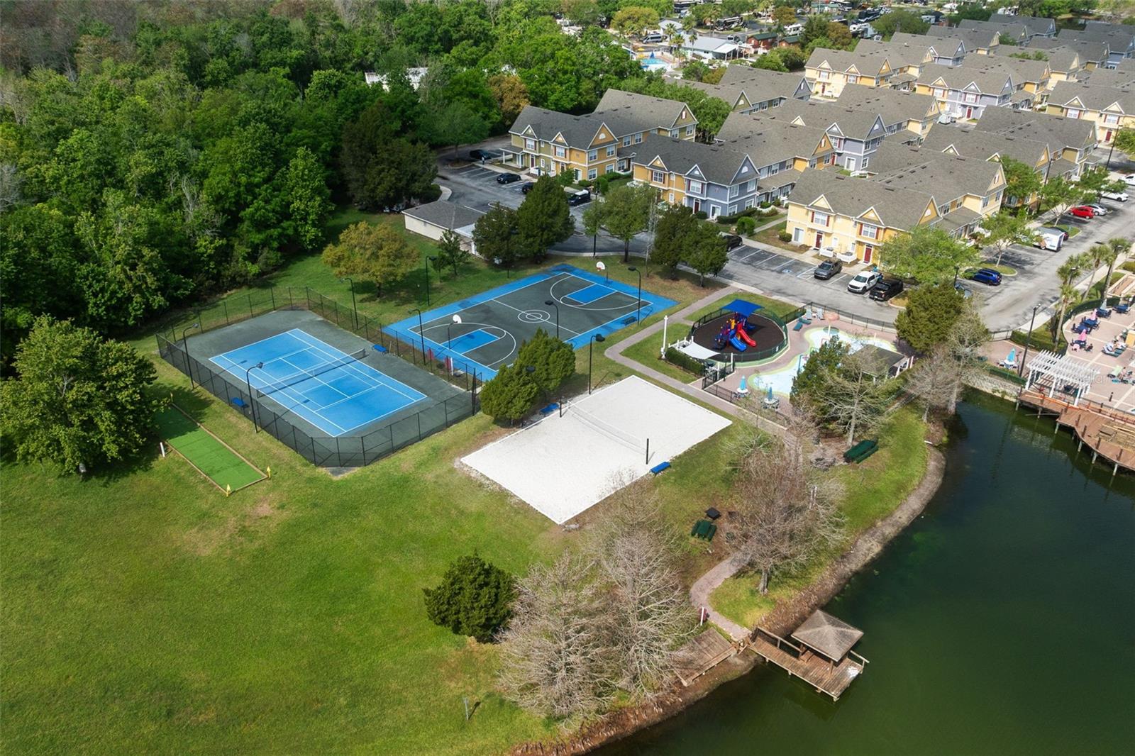 4561 YELLOWGOLD RD E #103