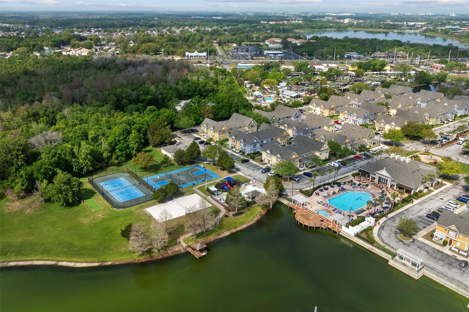 4561 YELLOWGOLD RD E #103