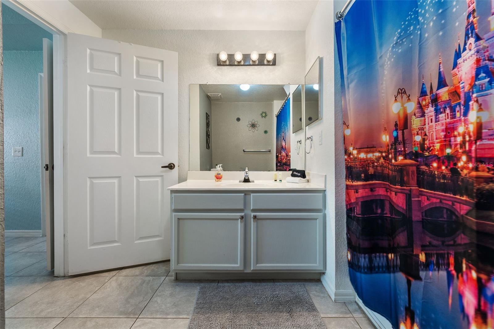 4561 YELLOWGOLD RD E #103
