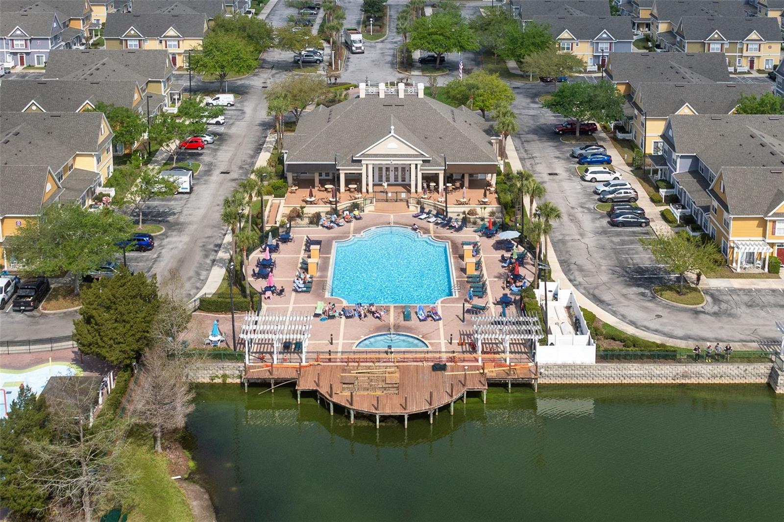4561 YELLOWGOLD RD E #103
