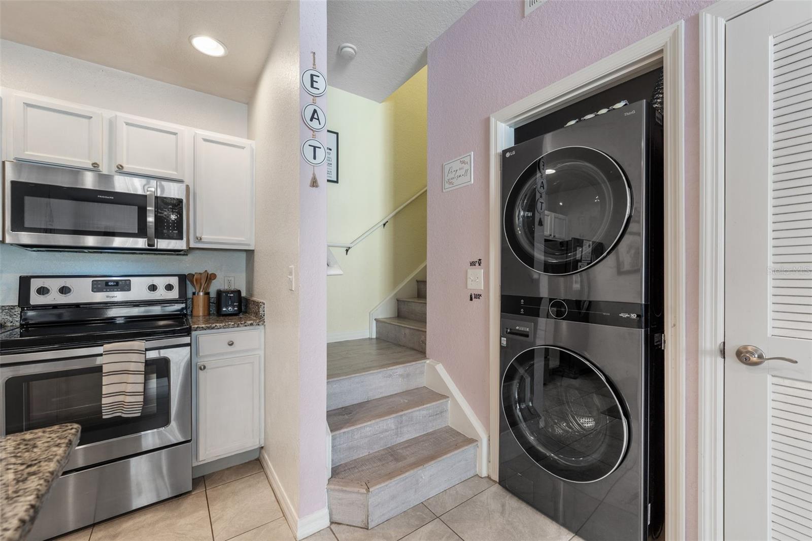 4561 YELLOWGOLD RD E #103