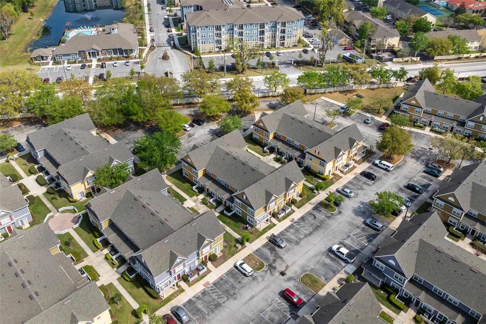 4561 YELLOWGOLD RD E #103