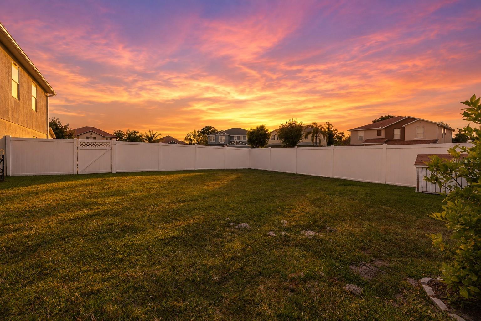 831 NEPTUNE POINTE LN