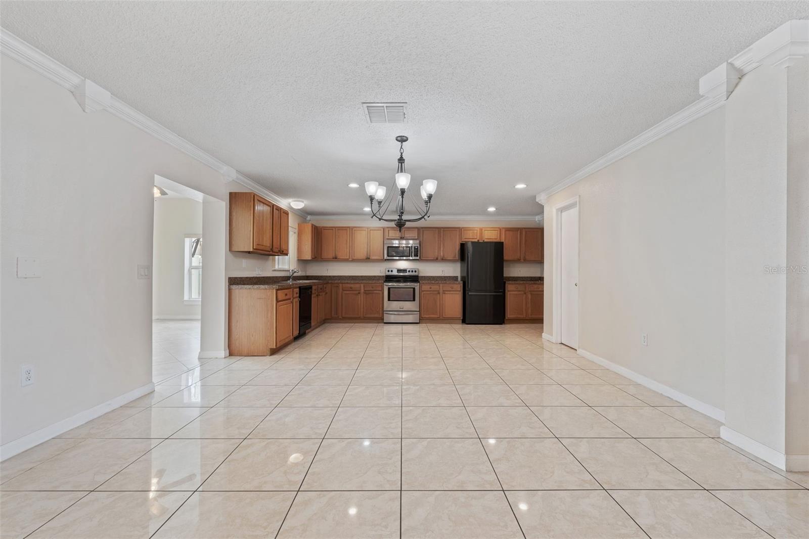 831 NEPTUNE POINTE LN