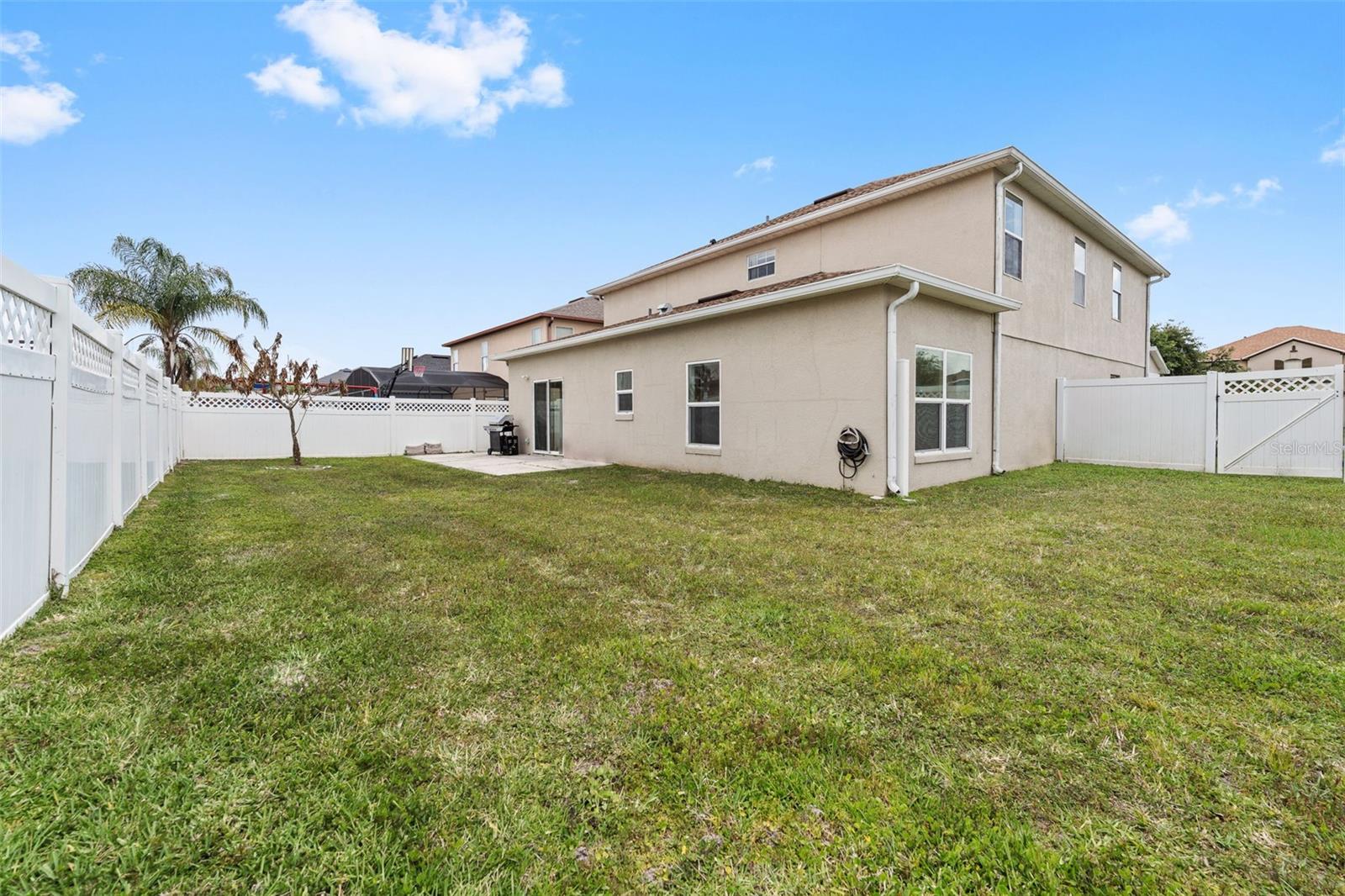 831 NEPTUNE POINTE LN