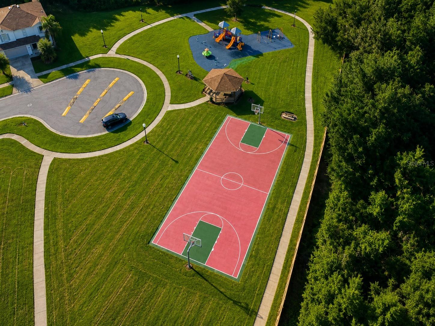 831 NEPTUNE POINTE LN