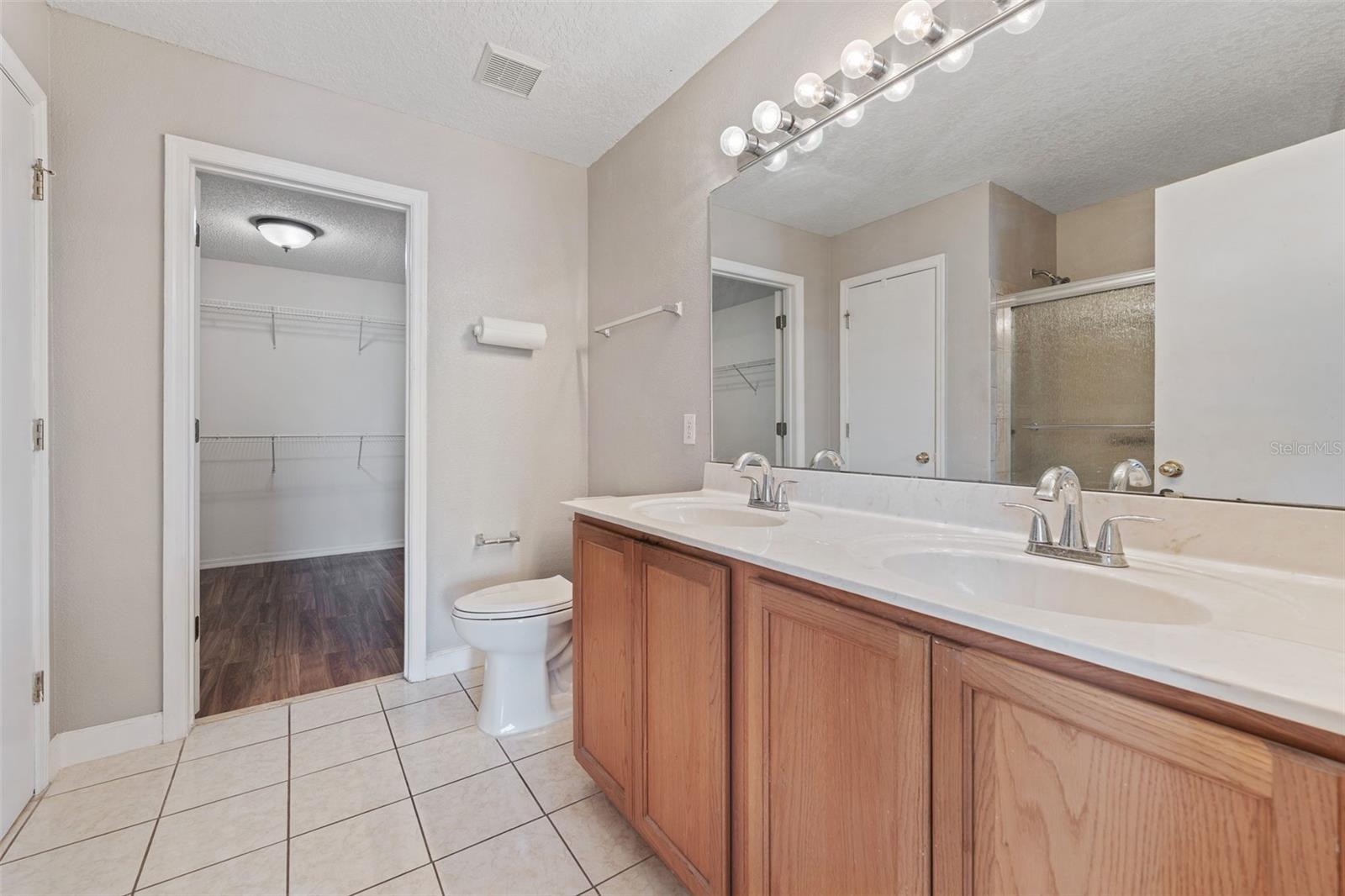 831 NEPTUNE POINTE LN