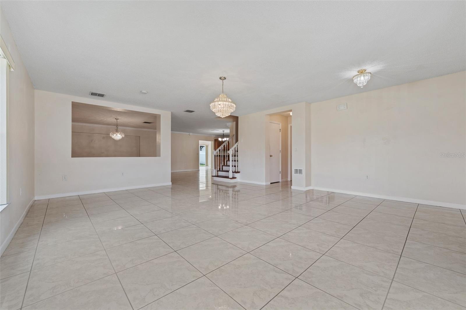 831 NEPTUNE POINTE LN