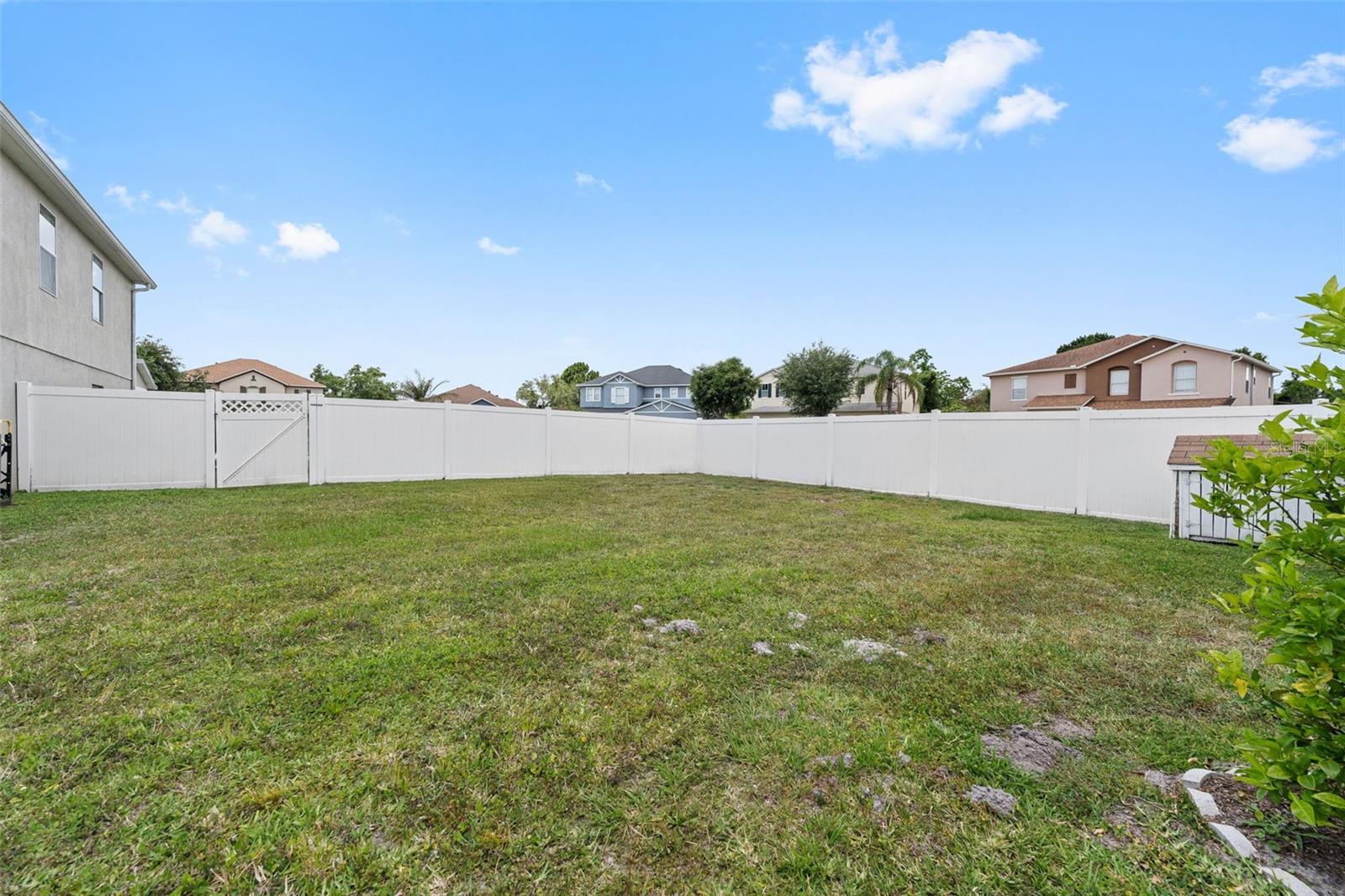831 NEPTUNE POINTE LN