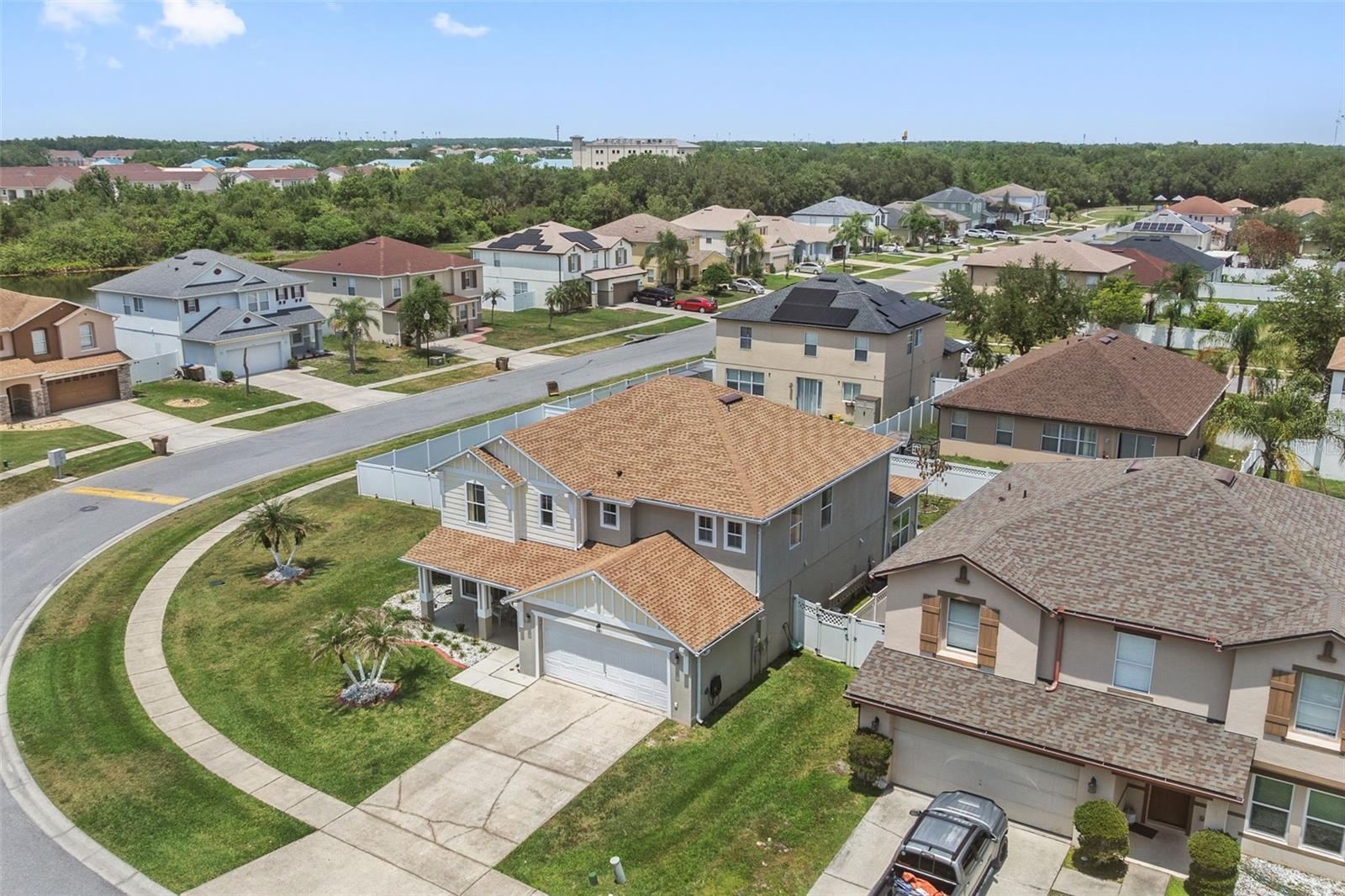 831 NEPTUNE POINTE LN