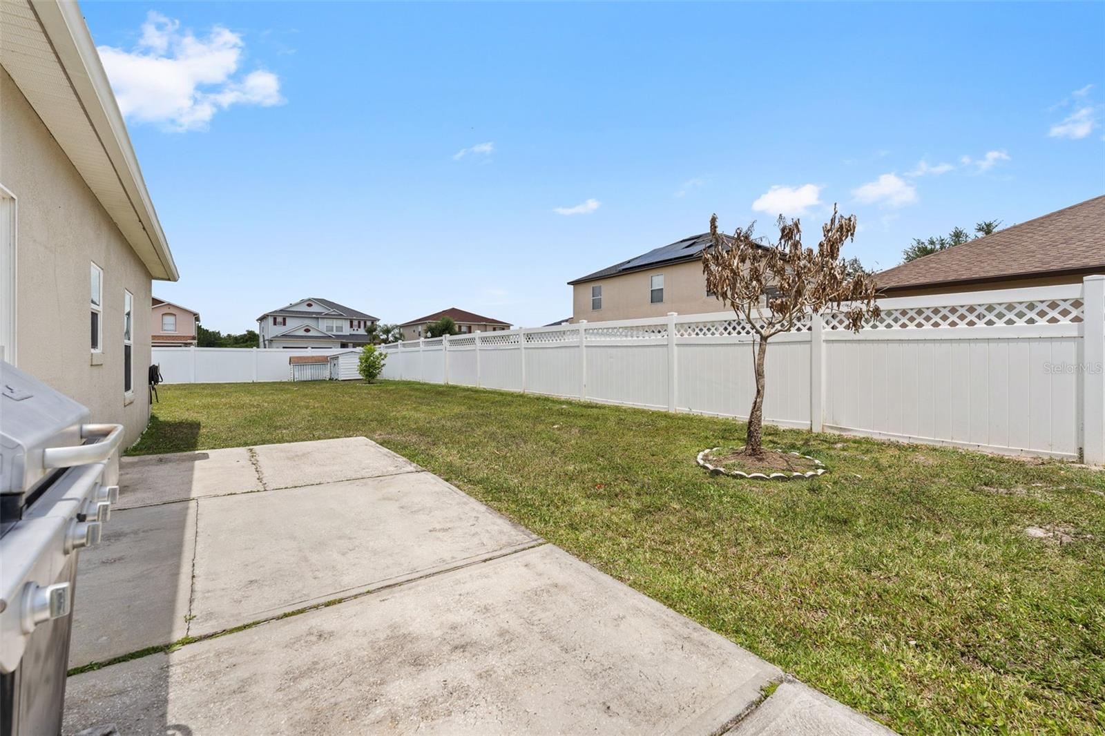 831 NEPTUNE POINTE LN