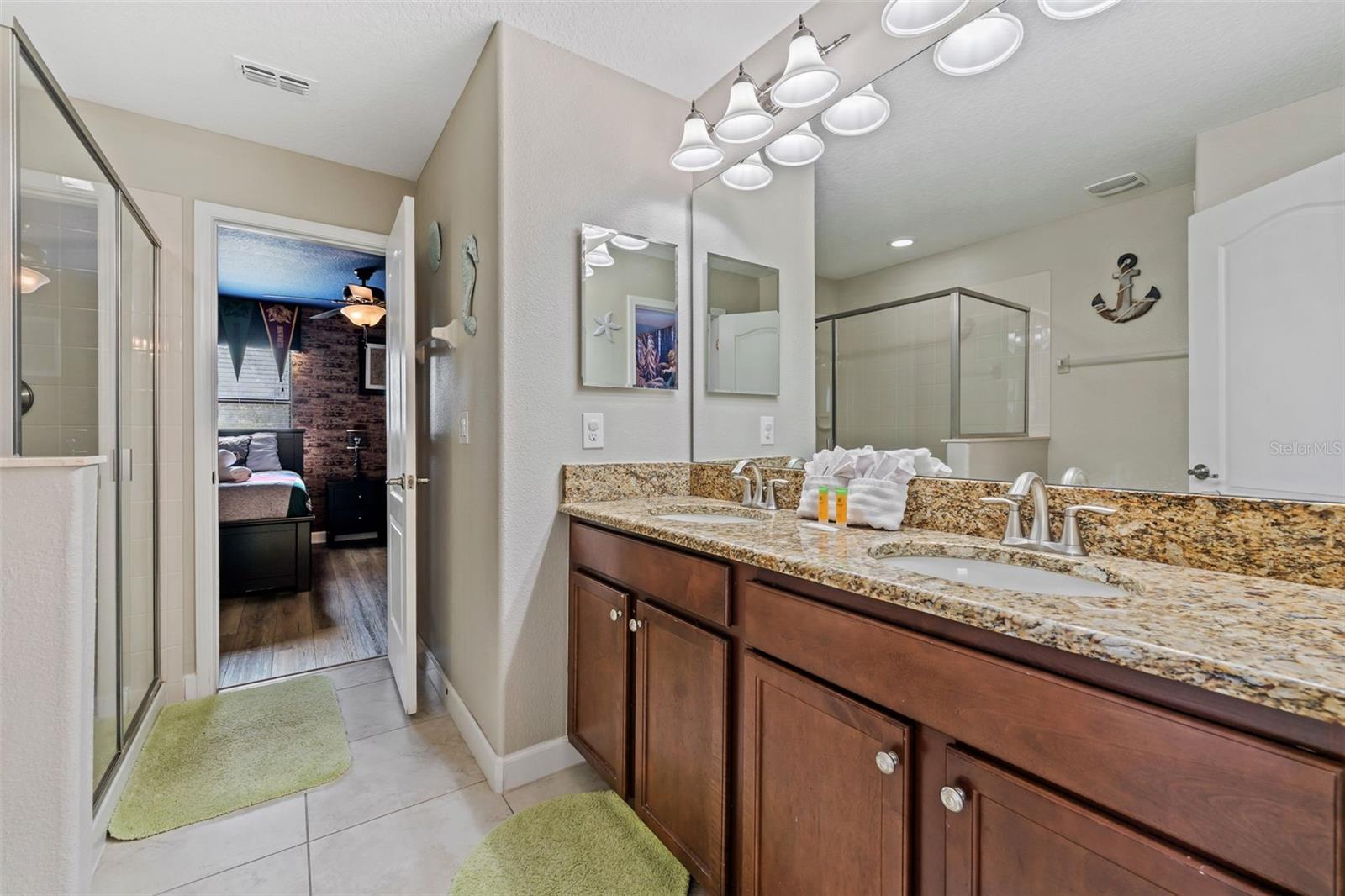 1530 MOON VALLEY DR