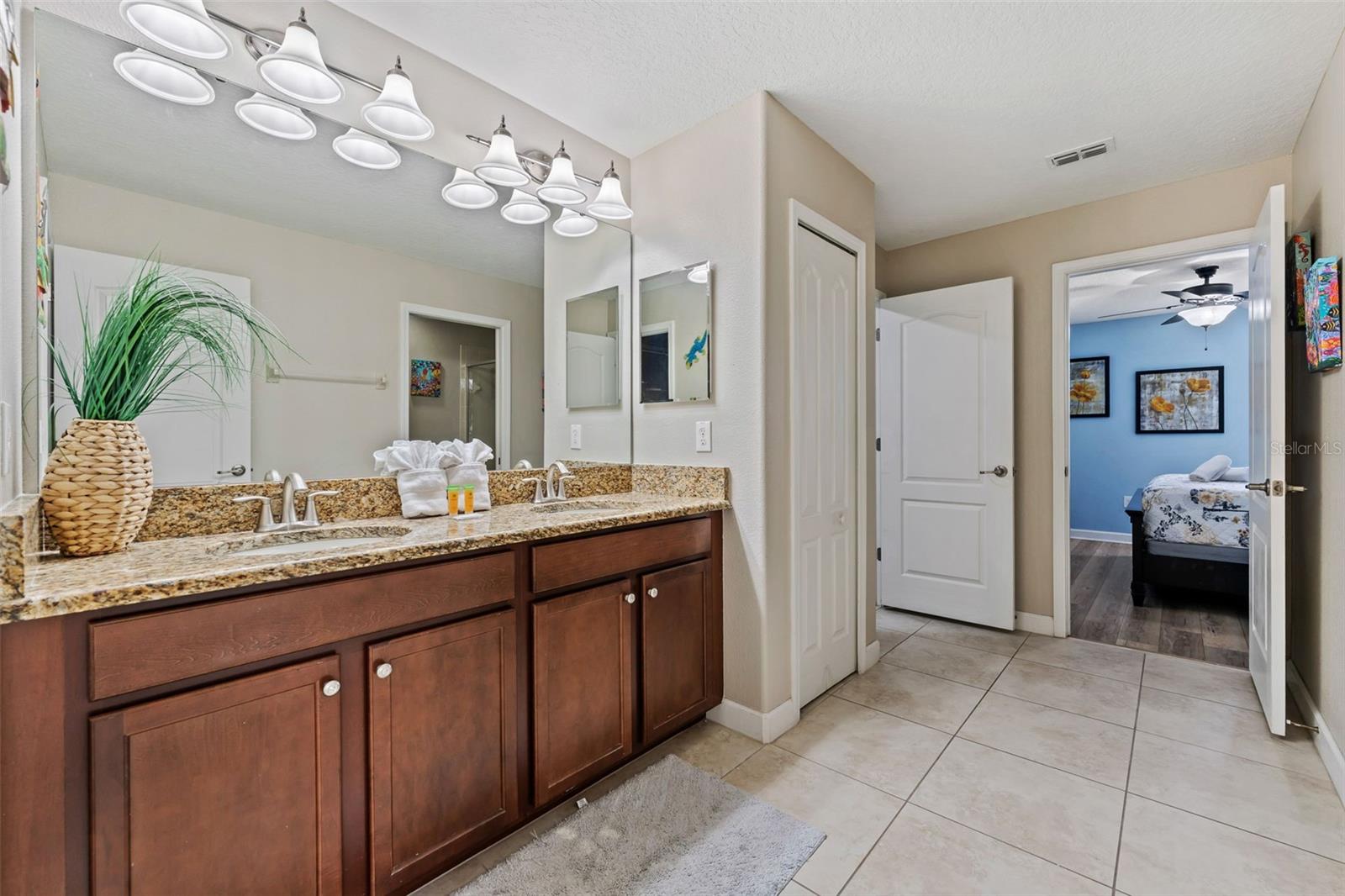 1530 MOON VALLEY DR
