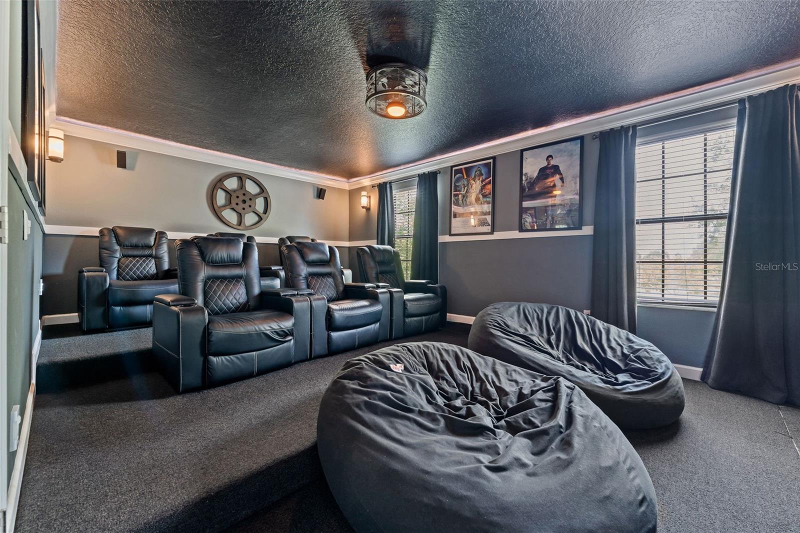 1530 MOON VALLEY DR