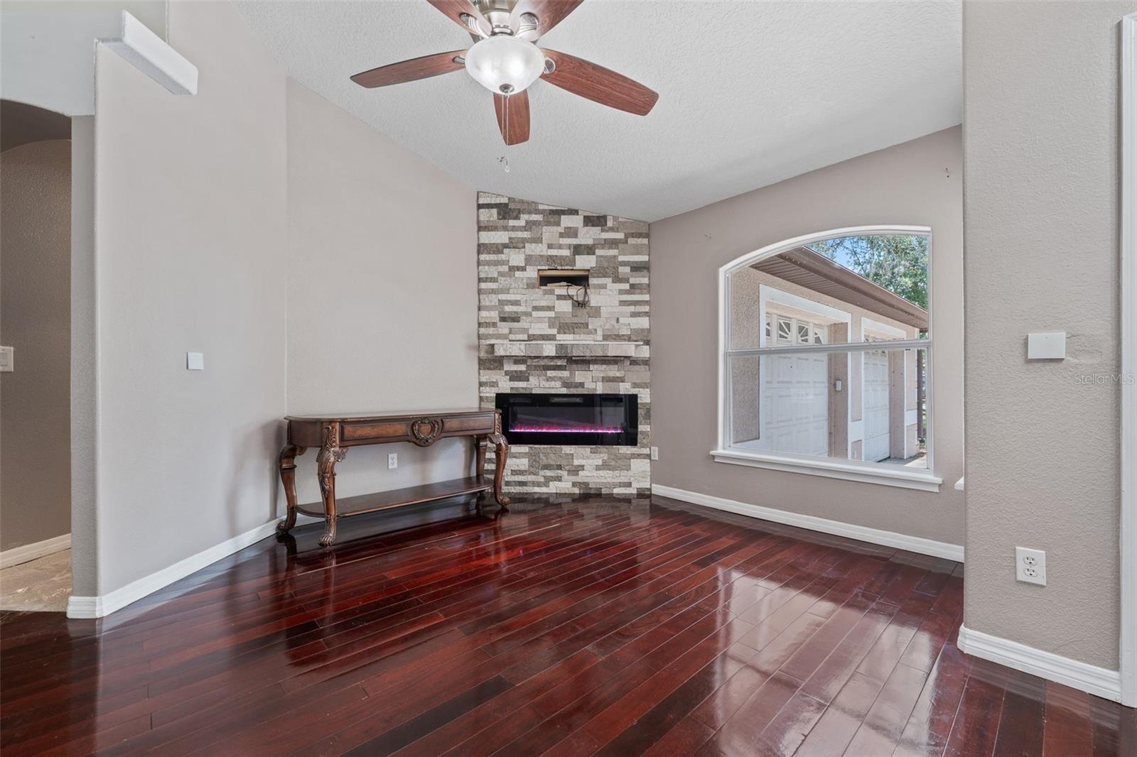 25335 MARDON CIR