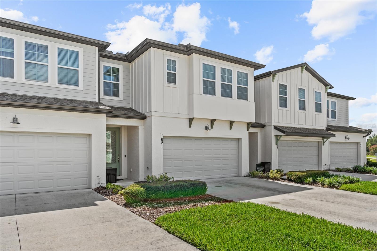 1621 SANIBEL DR