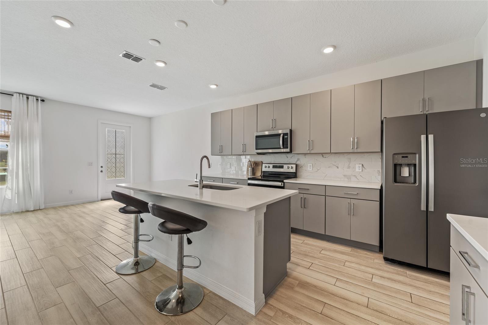 1621 SANIBEL DR