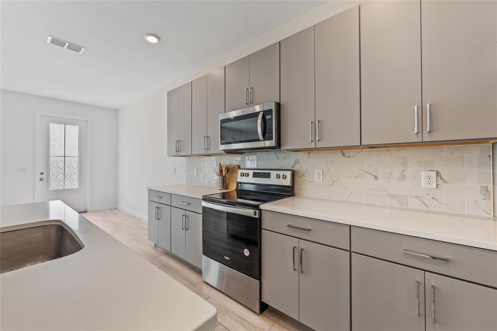 1621 SANIBEL DR