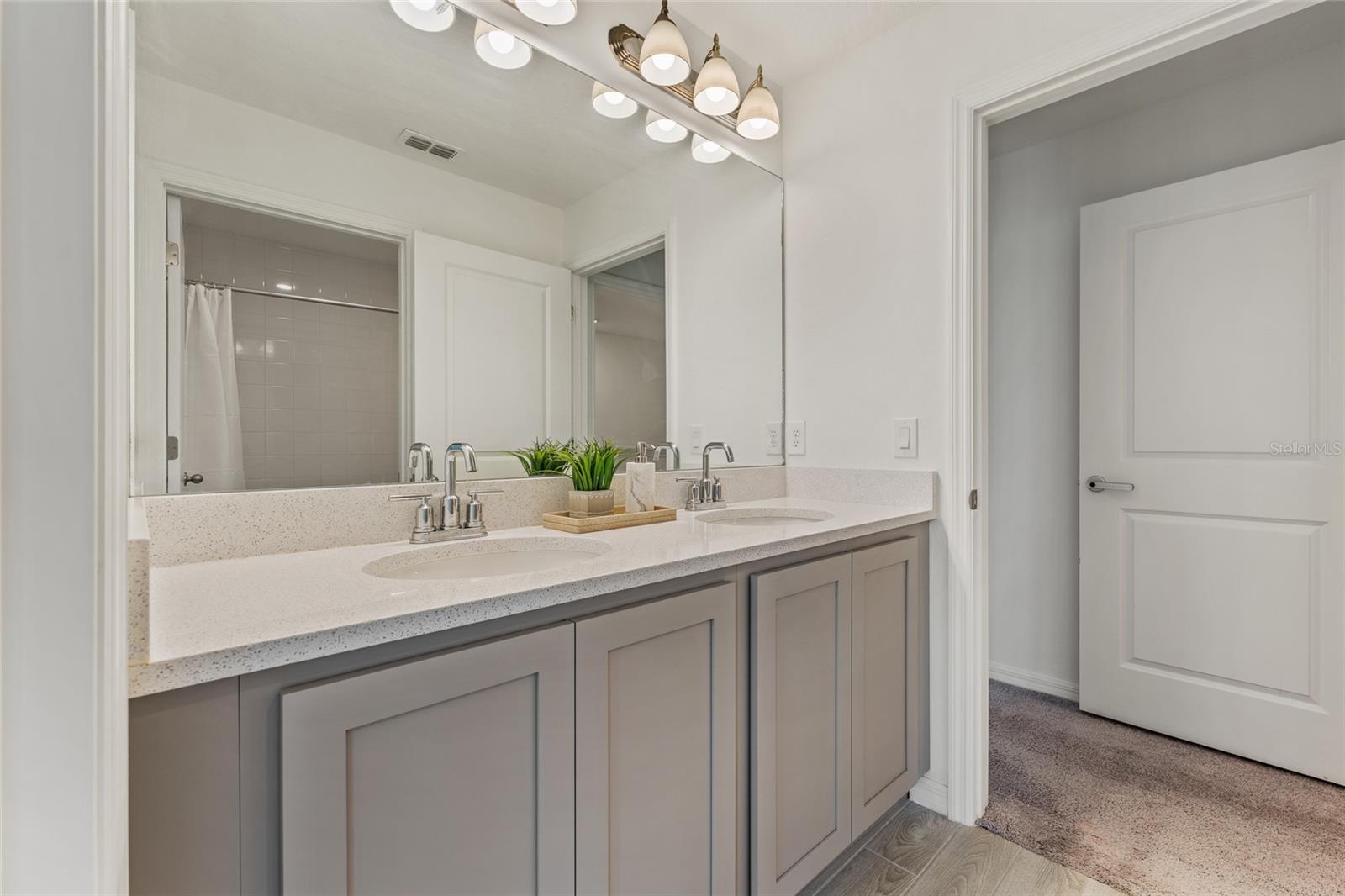 1621 SANIBEL DR