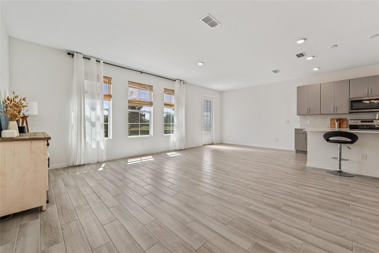 1621 SANIBEL DR