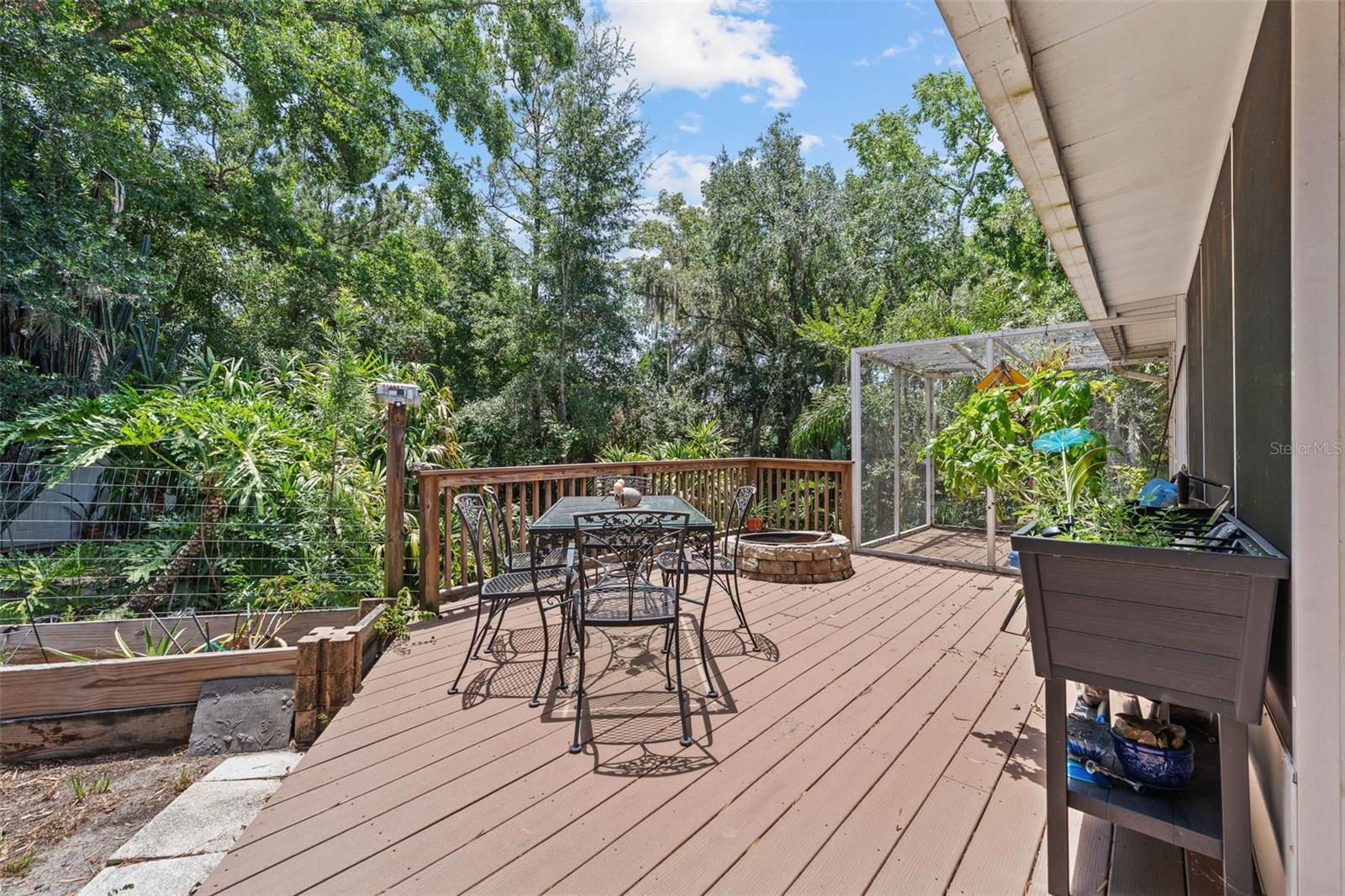 322 WINDWARD WAY