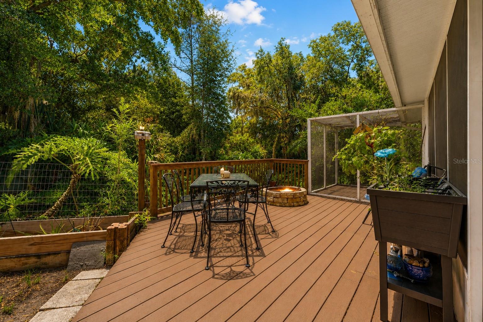 322 WINDWARD WAY