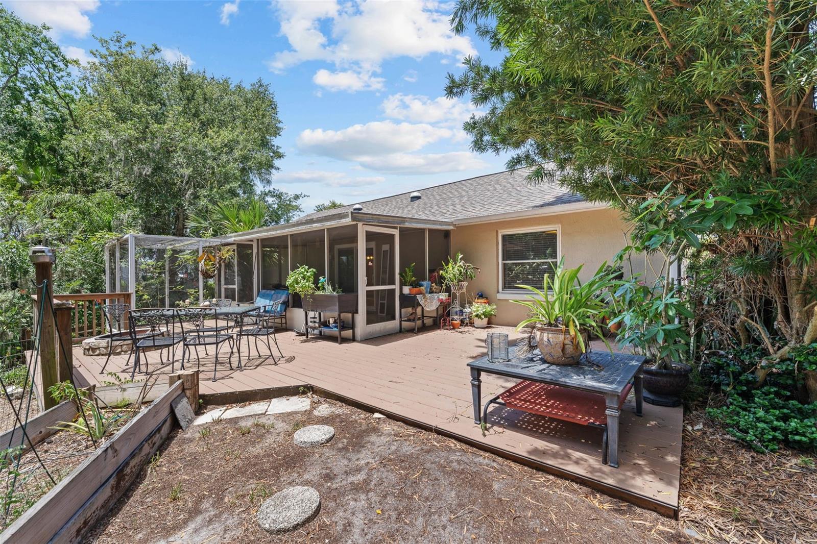 322 WINDWARD WAY