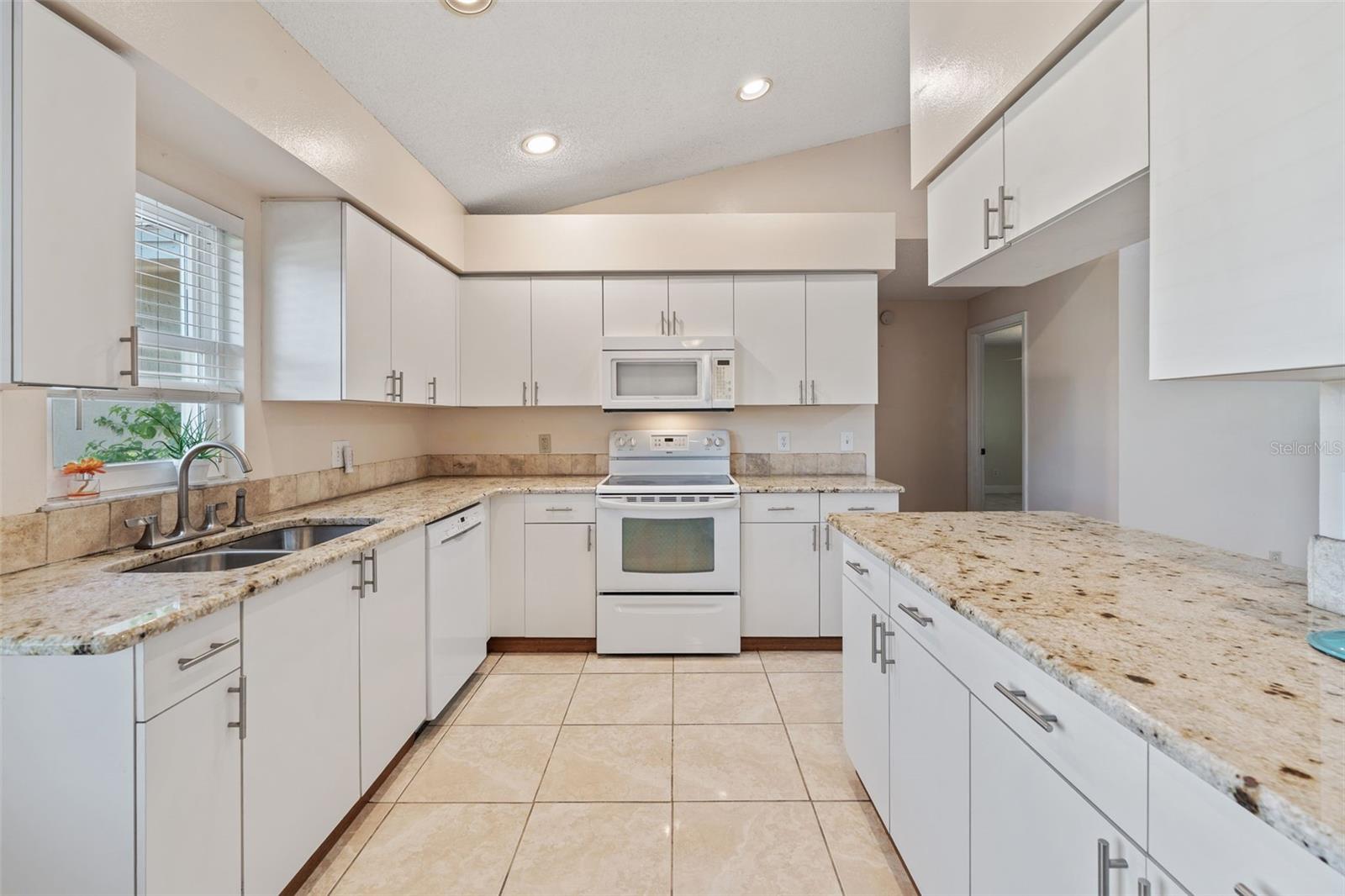 322 WINDWARD WAY