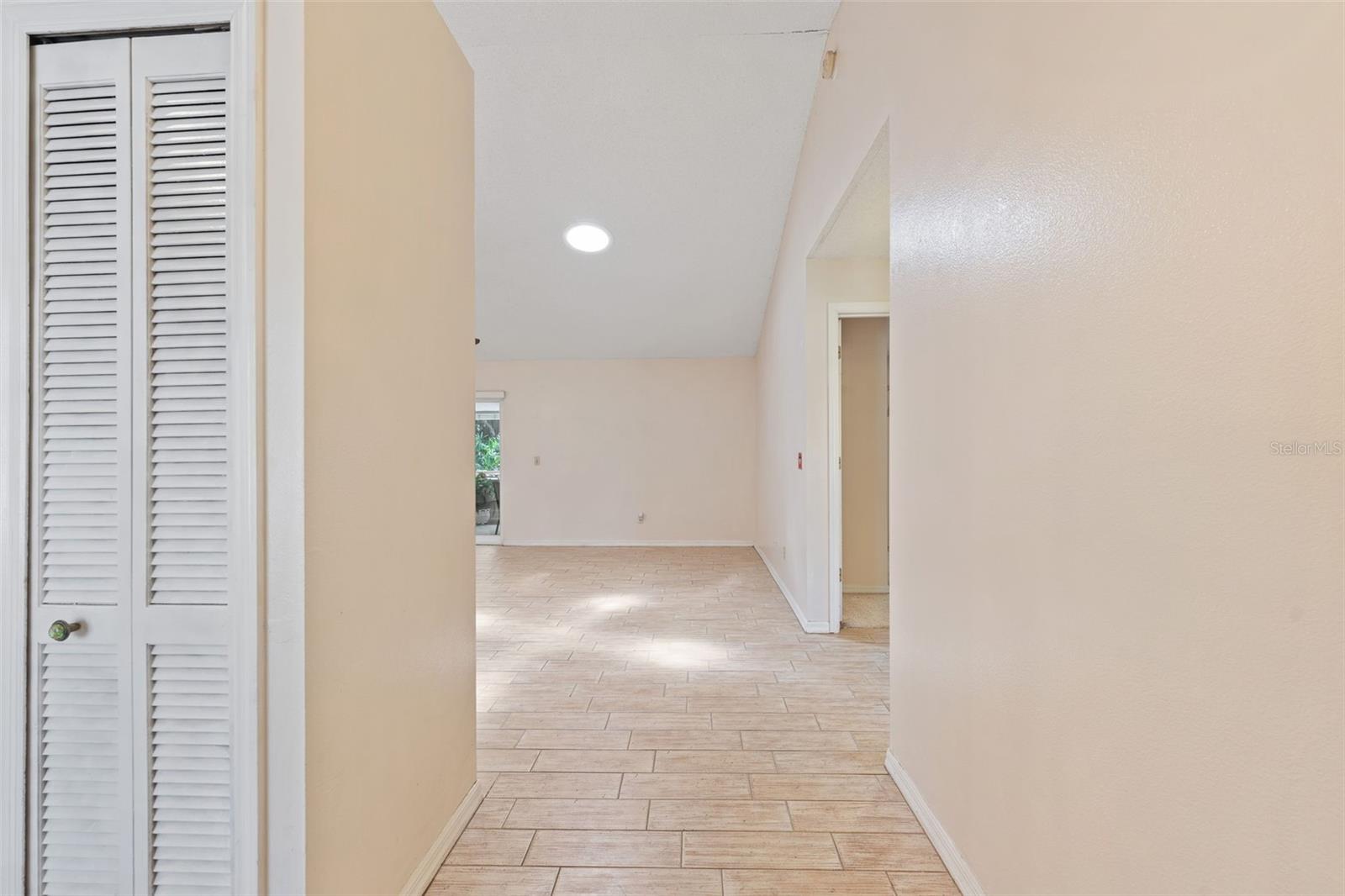 322 WINDWARD WAY