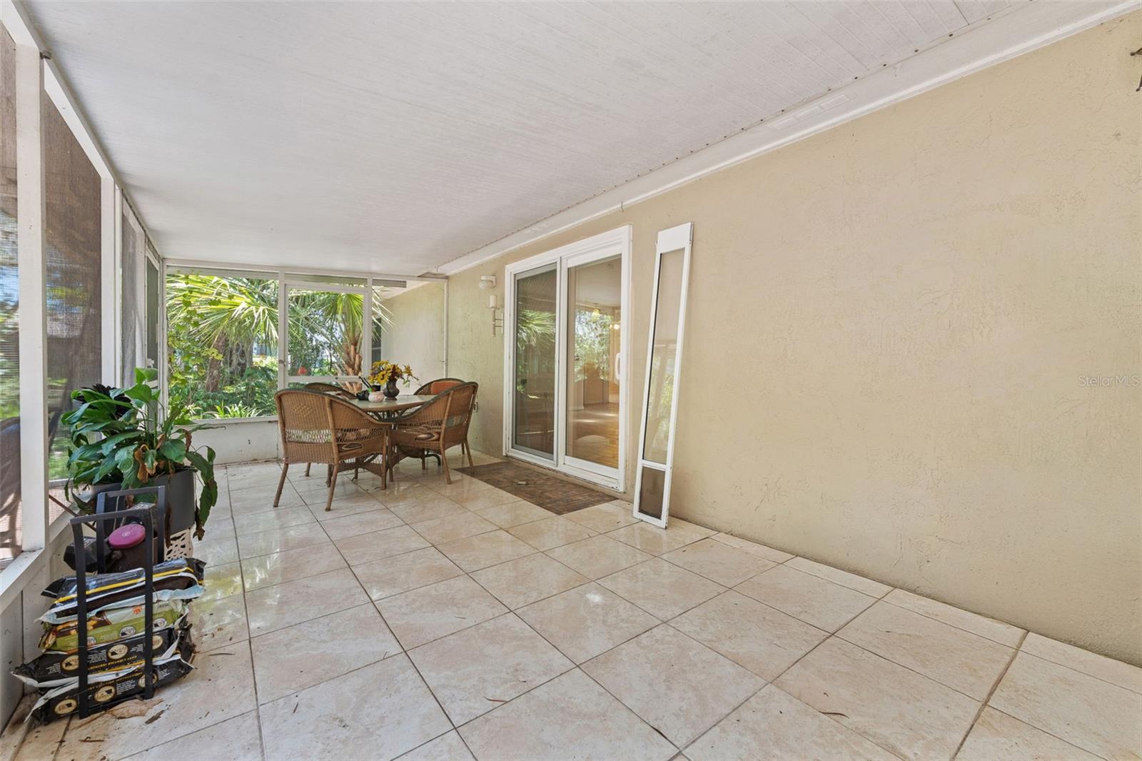 322 WINDWARD WAY