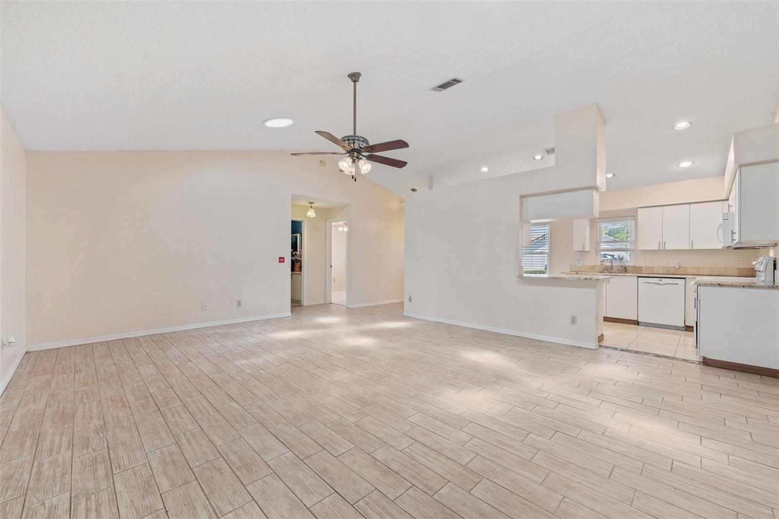 322 WINDWARD WAY