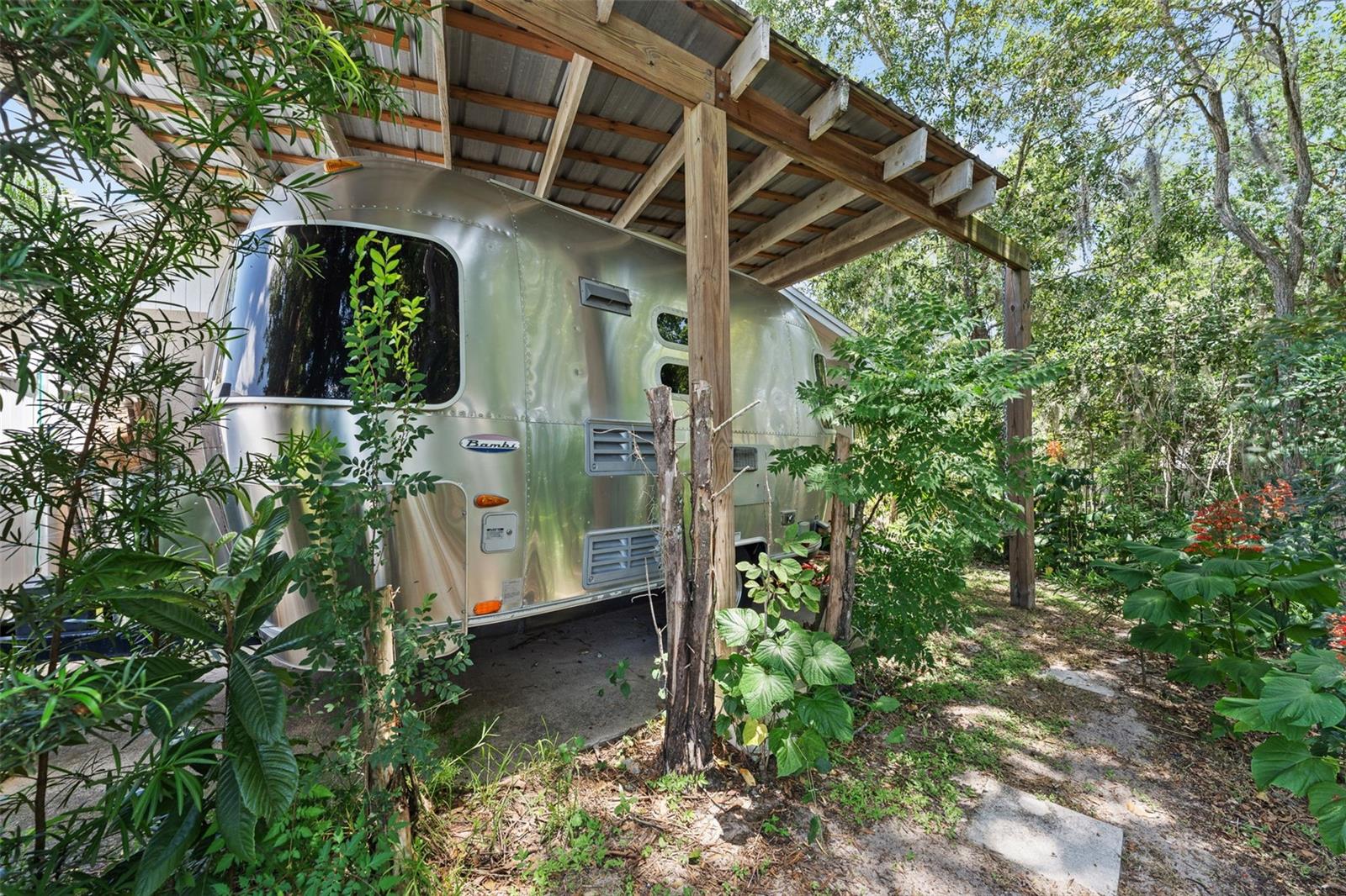 322 WINDWARD WAY