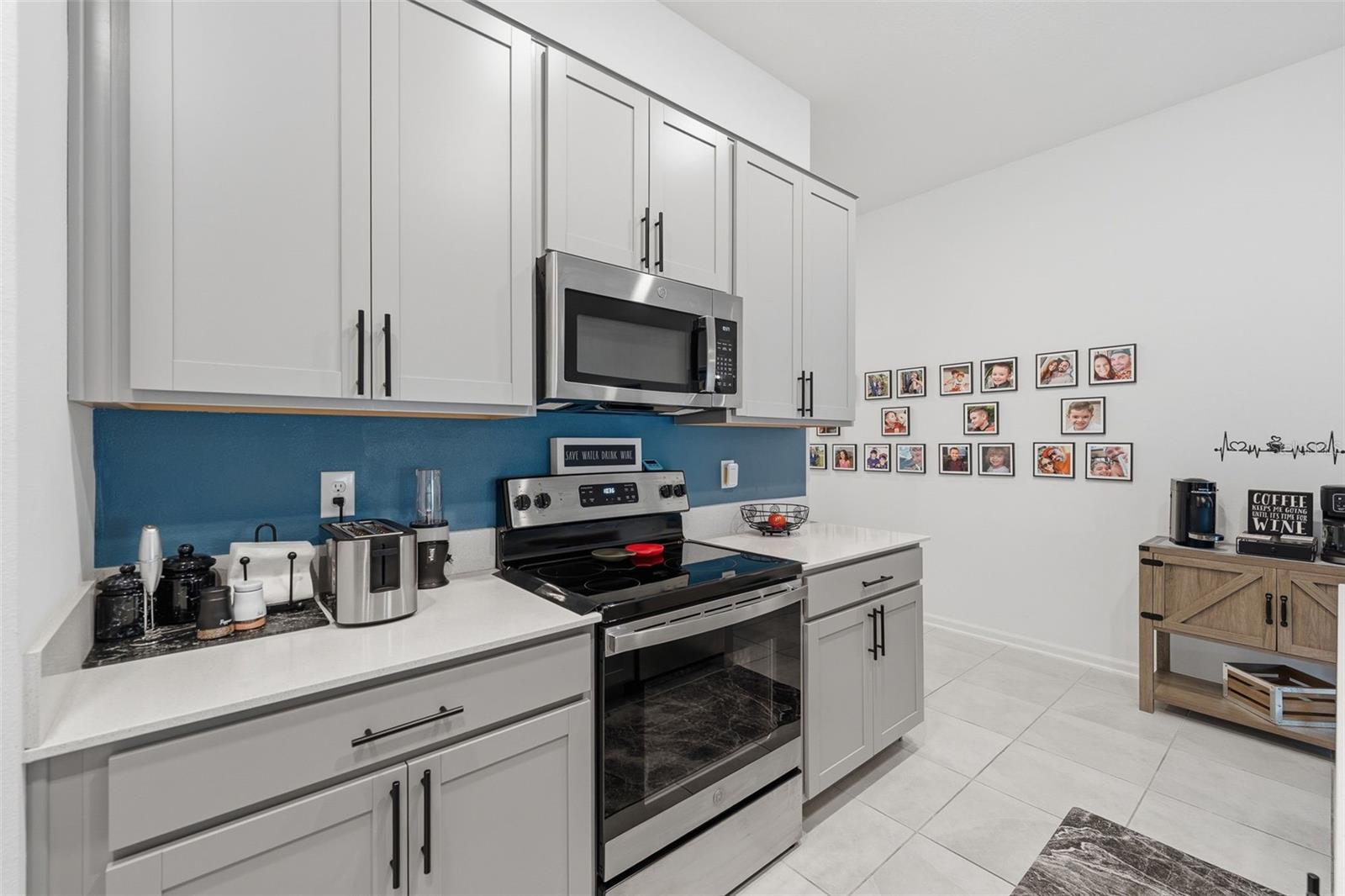 412 ADAMS ALE PL