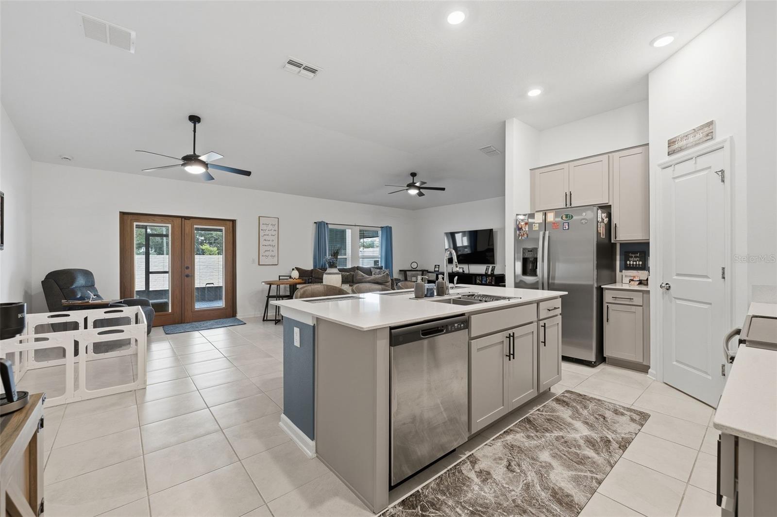 412 ADAMS ALE PL