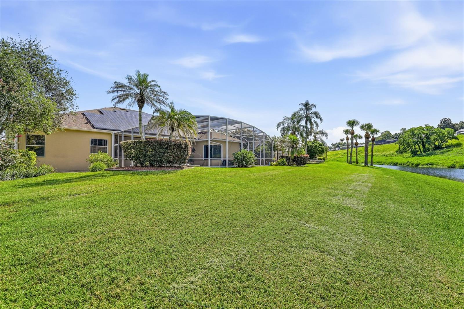 8071 CANYON LAKE CIR