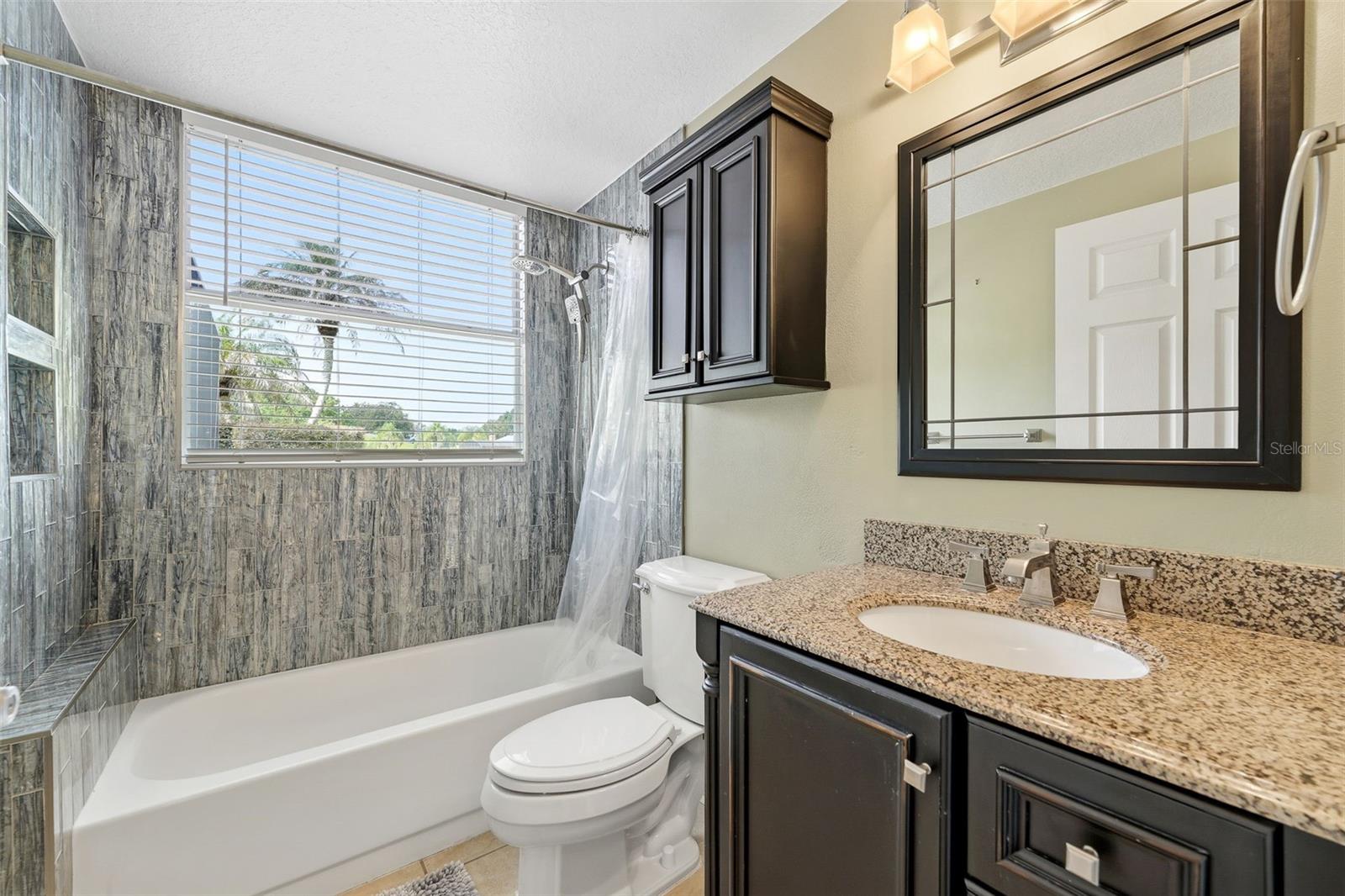 8071 CANYON LAKE CIR