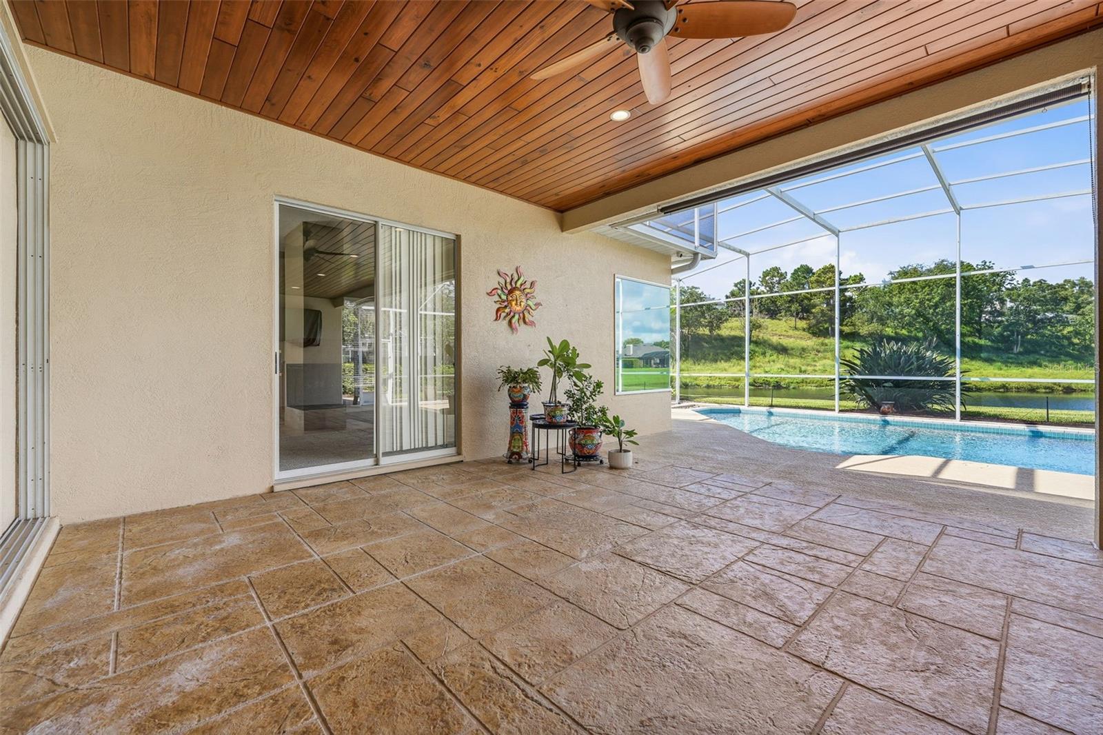 8071 CANYON LAKE CIR