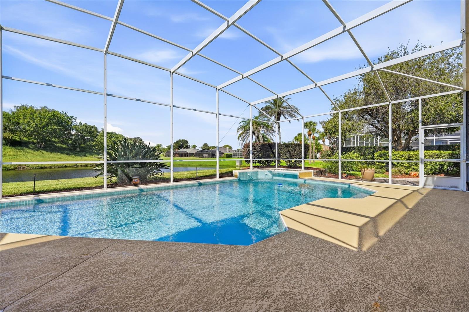 8071 CANYON LAKE CIR